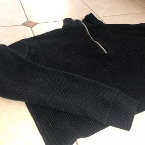 UO Cropped Sweater